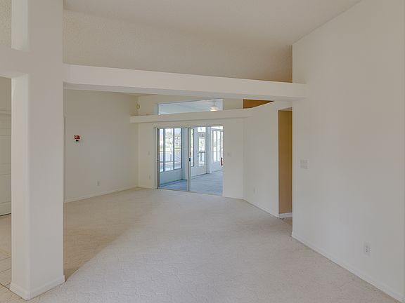 4th image of 3964 Long Leaf Dr