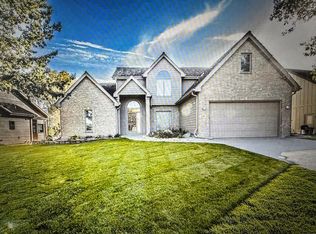 1226 Cork Dr, Papillion, NE 68046