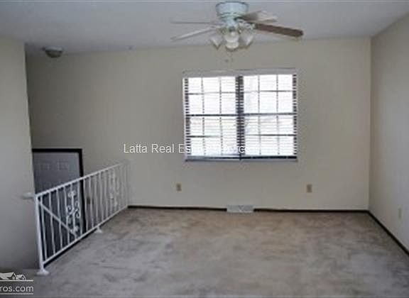 4th image of 2310 NW Kensington Ct