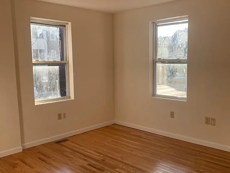 63 Hungerford St — Photo 8