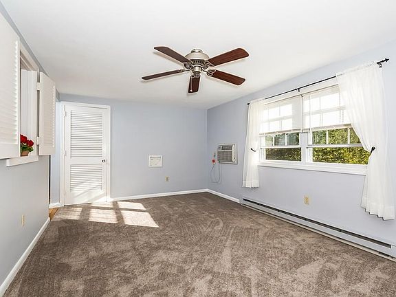5th image of 267 Neck St Unit A9