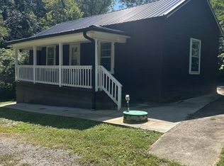 419 1/2 W Concord St, Morganton, NC 28655