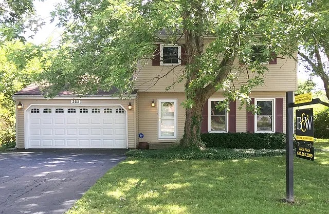 352 Waxwing Ave photo 1