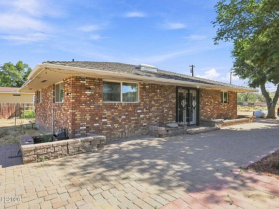 2nd image of 5364 Woods Dr