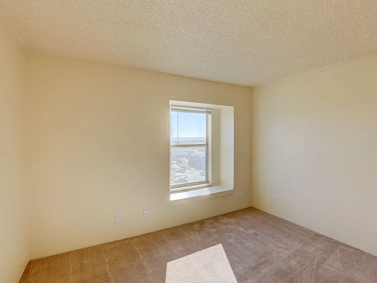 Americana Lakewood Apartments — Photo 25