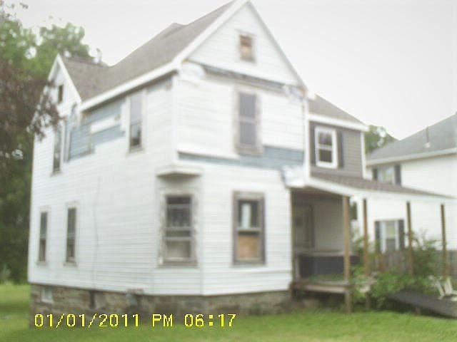 1st image of 1120 Oak St