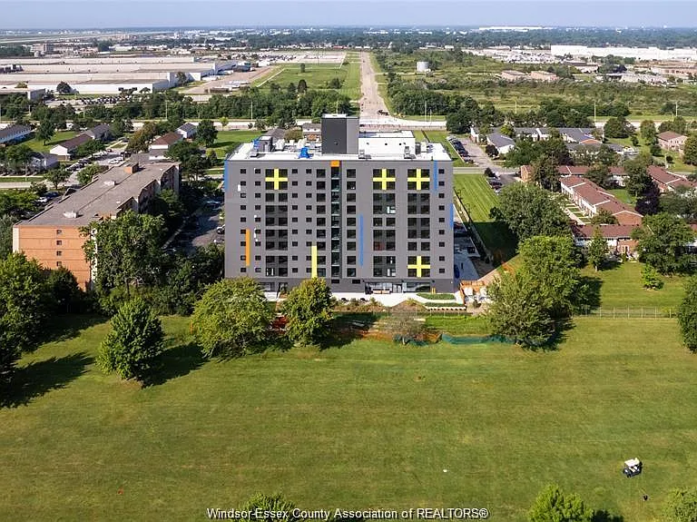 3100 Meadowbrook Ln #803 — Photo 13
