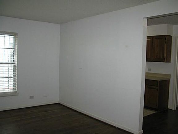4th image of 4508 Abbott Ave #B