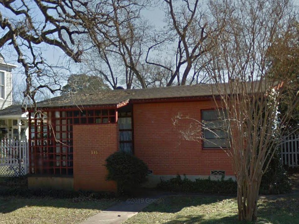 1st image of 110 E Neches St
