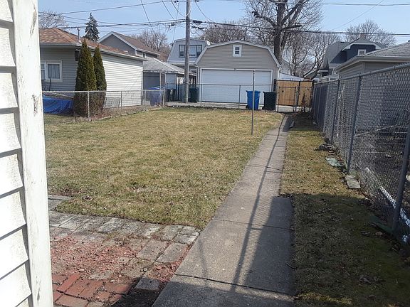 5th image of 3633 N Olcott Ave