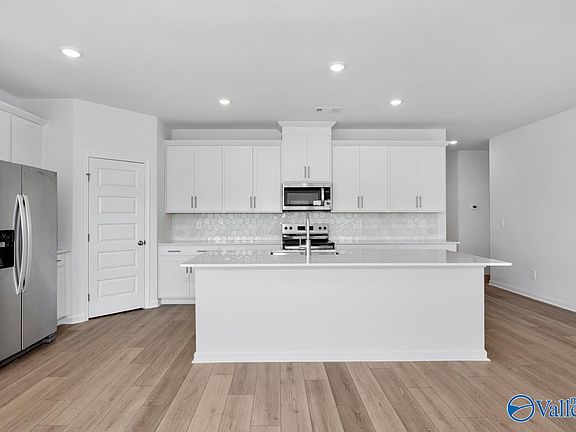 4th image of 265 Avebury Rd
