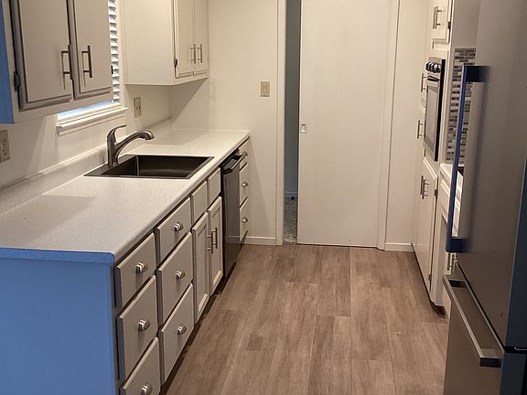 5th image of 6360 Lake Park Dr #6360