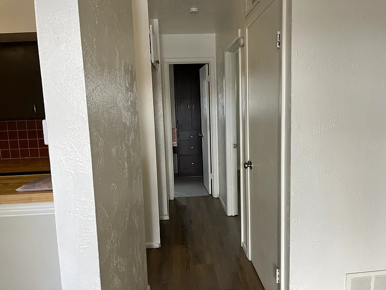 Modern & Spacious 1 Bedroom Apts - Quality SE Community — Photo 44