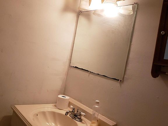 5th image of 53 Garden View Ter Unit 8