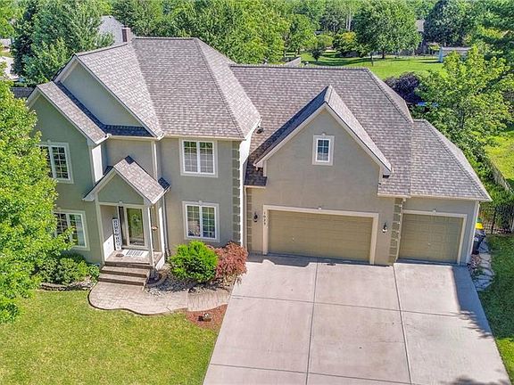 2nd image of 1023 SW Foxtail Dr