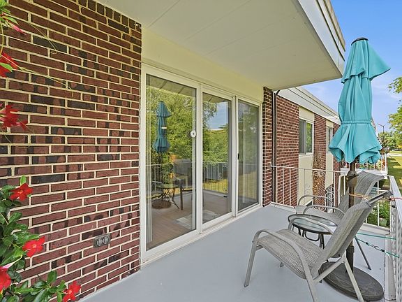 5th image of 100 Deborah Ln Unit 28-B