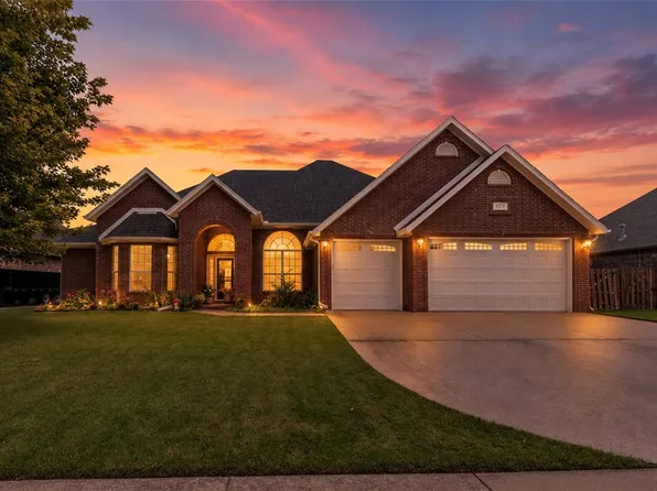 4376 W Wedge Dr, Fayetteville, AR 72704