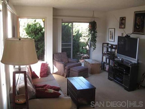 3rd image of 1462 Oliver Ave