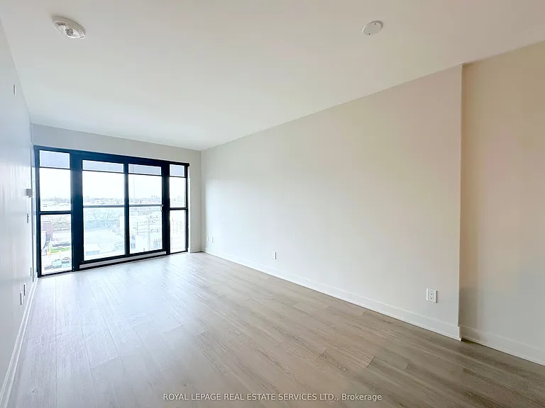 3385 Dundas St W #514 — Photo 5
