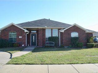 1020 Rio Bravo Dr, Desoto, TX 75115