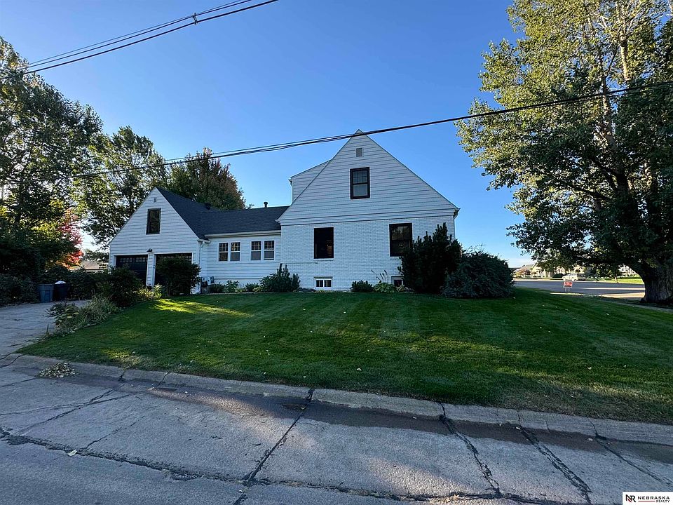 1st image of 550 N Main St