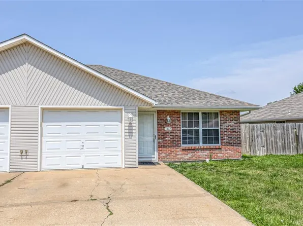 1412 SW Blue Branch Dr, Grain Valley, MO 64029