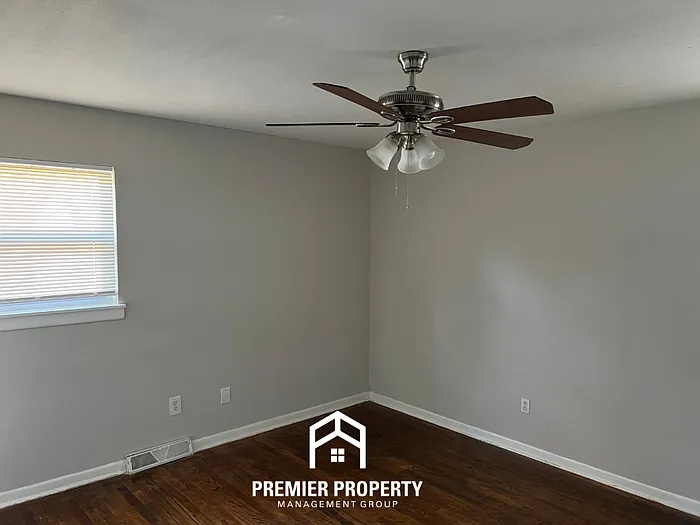 2322 Rodgers Dr NE — Photo 24