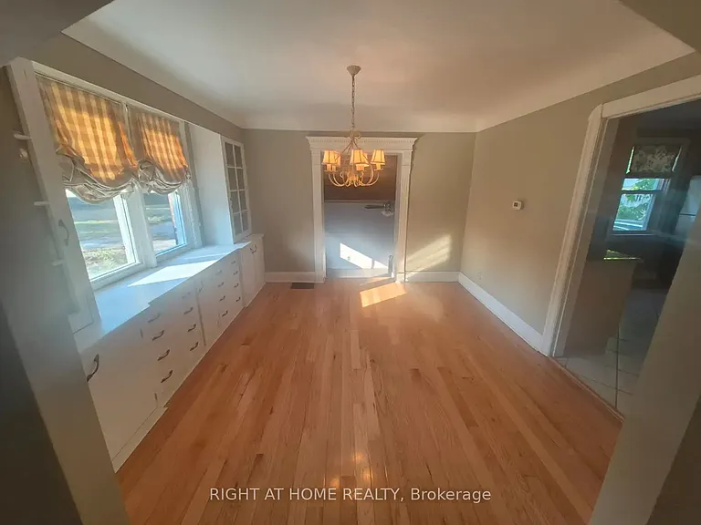 755 Maple Ave — Photo 5