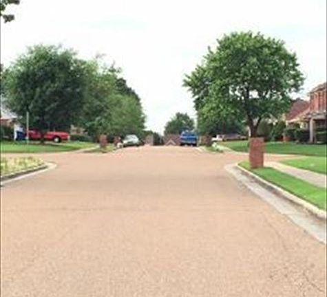 4th image of 4498 Berkely Woods Dr
