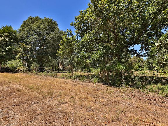 4th image of 42219 Cedar Creek Rd
