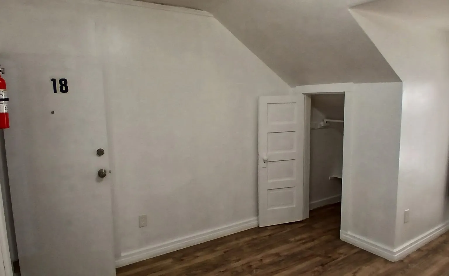 Studio, 250 sqft, $850 — Photo 3