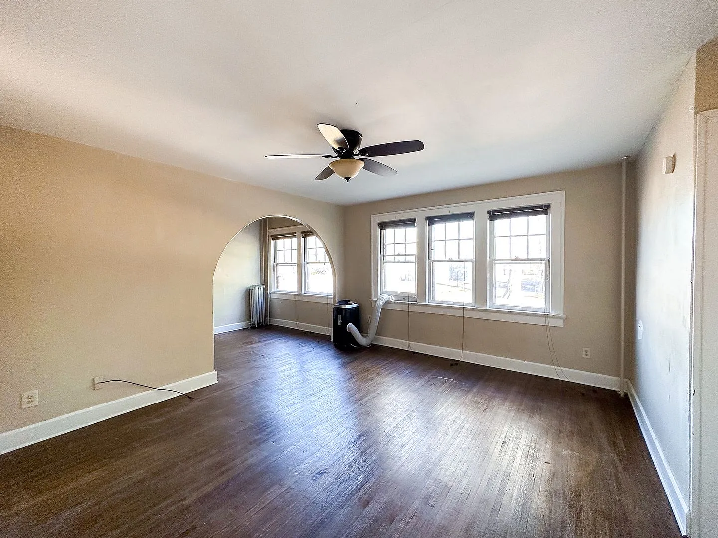 5819 E Washington St Unit 14 - $725/mo. — Photo 4
