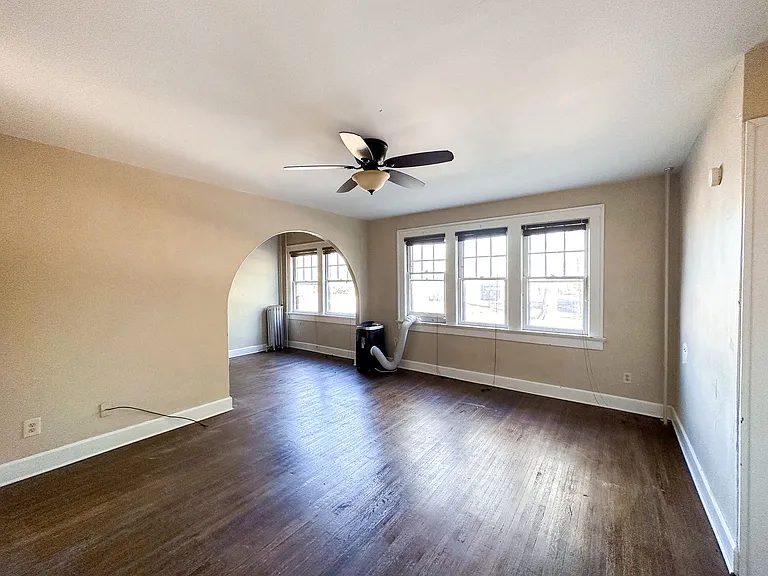 5819 E Washington St #14 — Photo 4