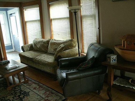 4th image of 17 N Park Ave