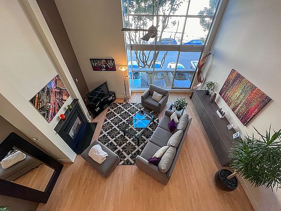 4th image of 1011 23rd St APT 6