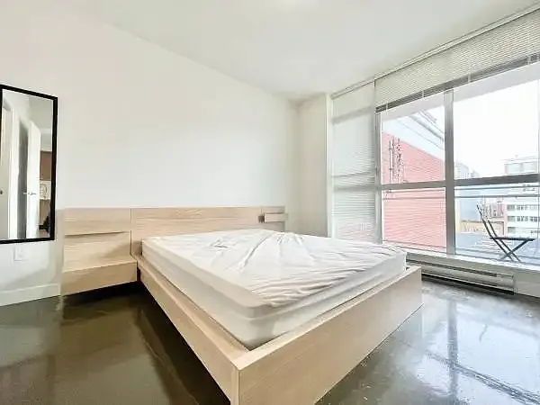 221 Union St #1009 — Photo 6