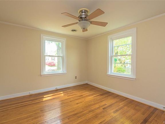 4th image of 2412 Alycia Ave