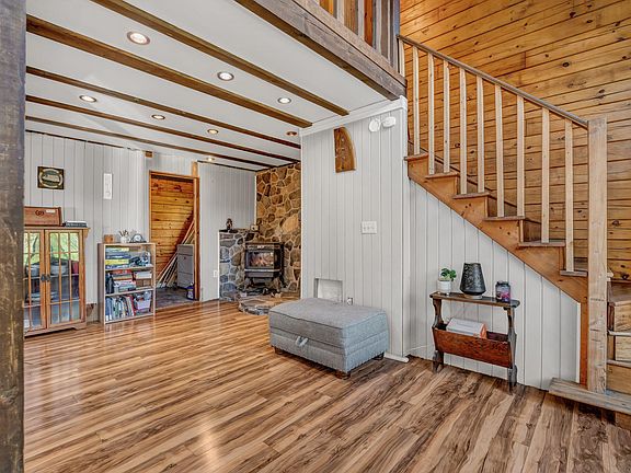 4th image of 107 Hughey Road S