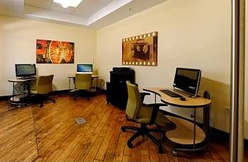 4th image of 400 Cobblestone Dr APT 201