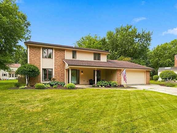 4th image of 8112 Tewksbury Ct
