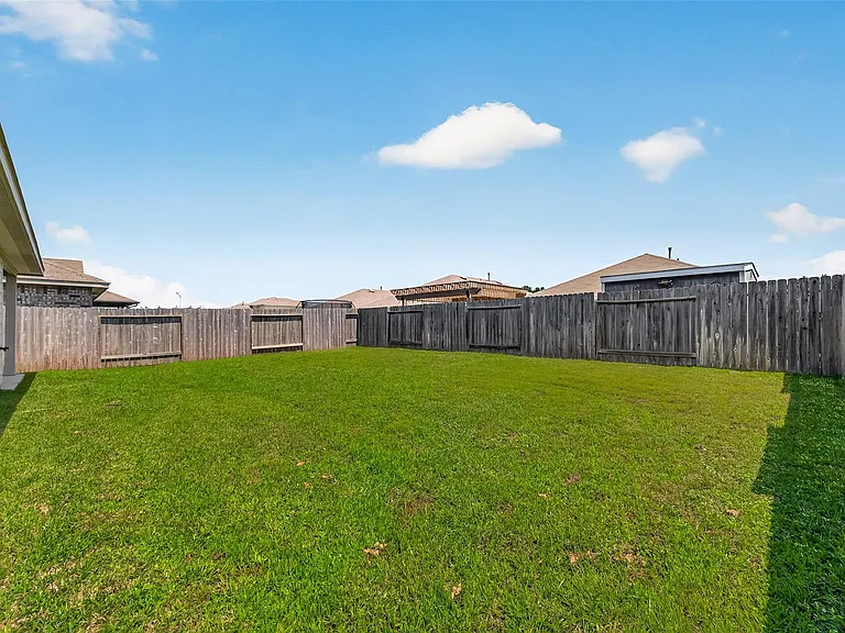 18361 Timbermill Ln — Photo 37