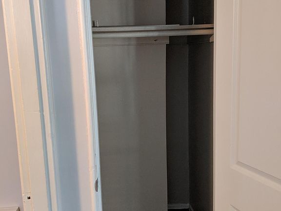 2nd image of 35 Gahl Ter APT A