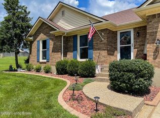 210 Zorro Pl, Shepherdsville, KY 40165
