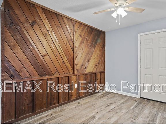 5th image of 4001 Mable St APT 31