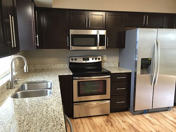 5th image of 1483 Munroe Falls Ave