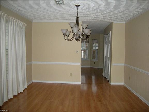 4th image of 608 Aylesbury Dr