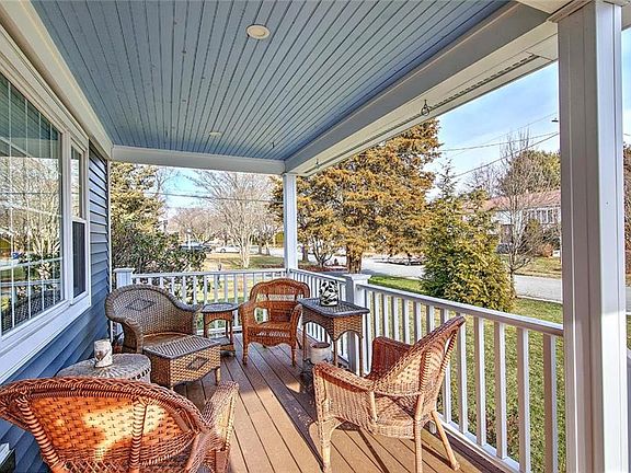 3rd image of 1 Hydraulion Ave