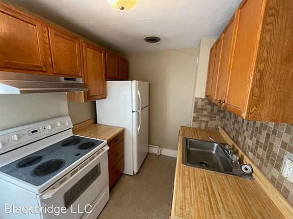 2nd image of 645 Mackubin St