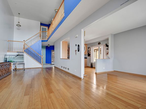 3rd image of 1543 W 122nd St #3A