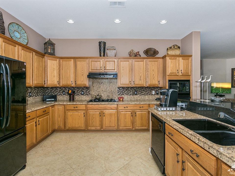 1st image of 80402 Portobello Dr
